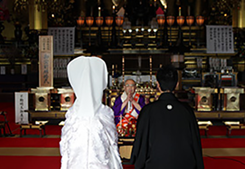 御宝前結婚式の様子